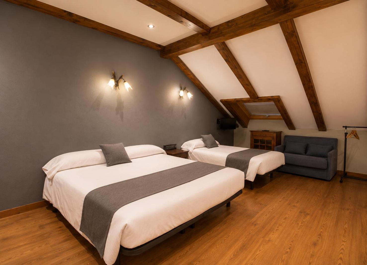 Deluxe Family Room