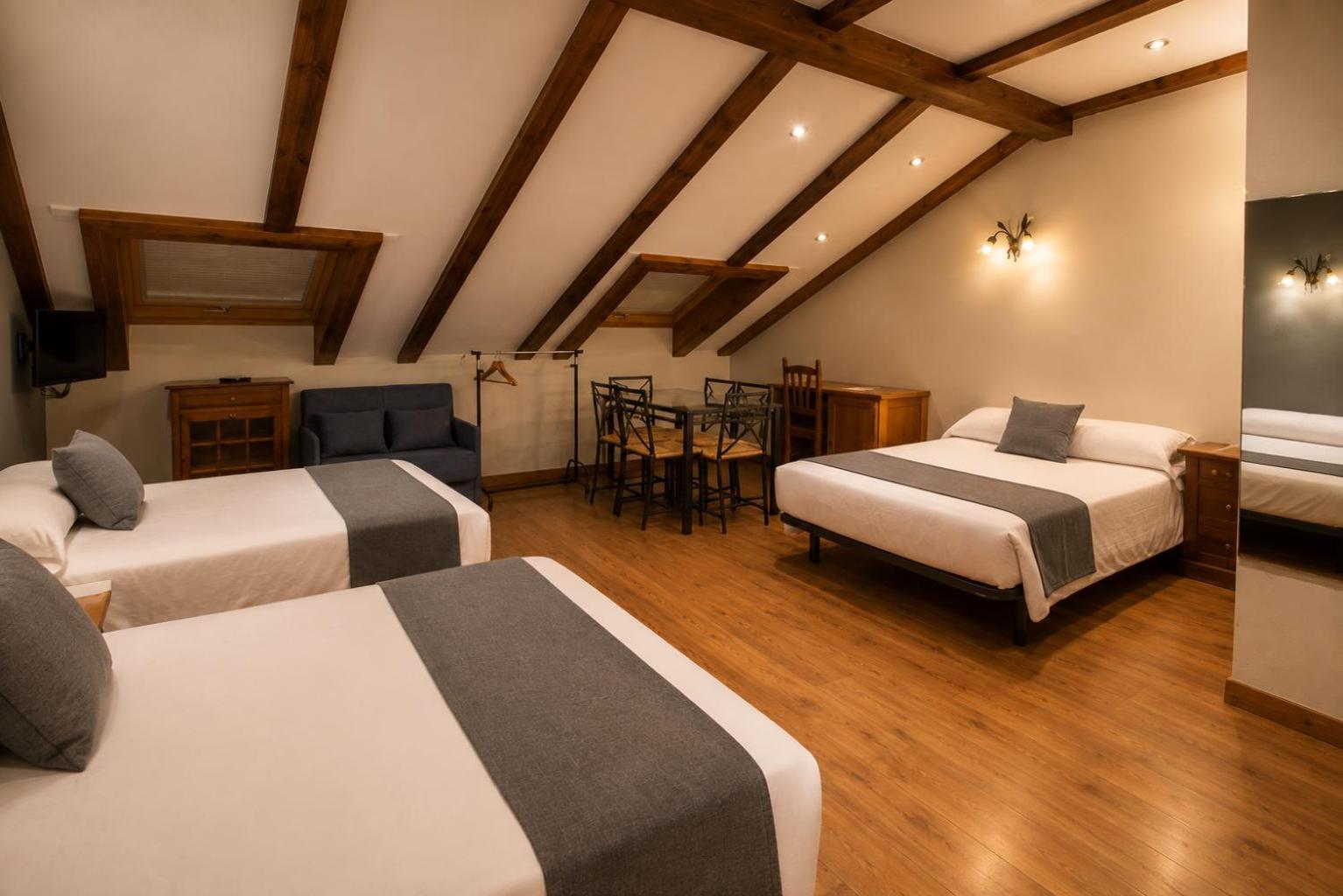 Deluxe Family Room