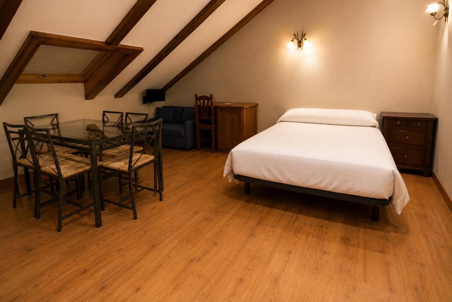 Deluxe Family Room